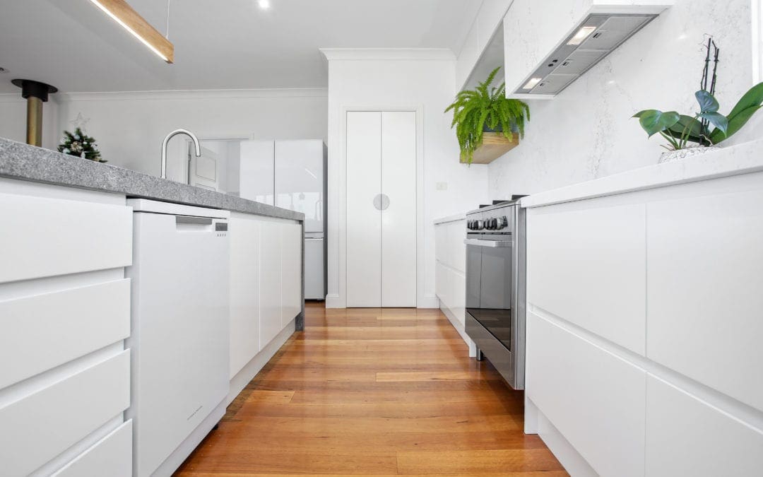 How to Maximise Space in a Small Kitchen