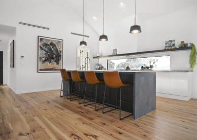 Polyurethane Kitchen with sharknose handles in Bundanoon