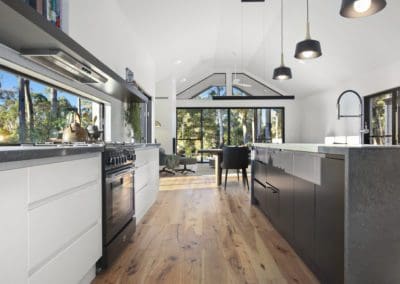 Polyurethane Kitchen with sharknose handles in Bundanoon